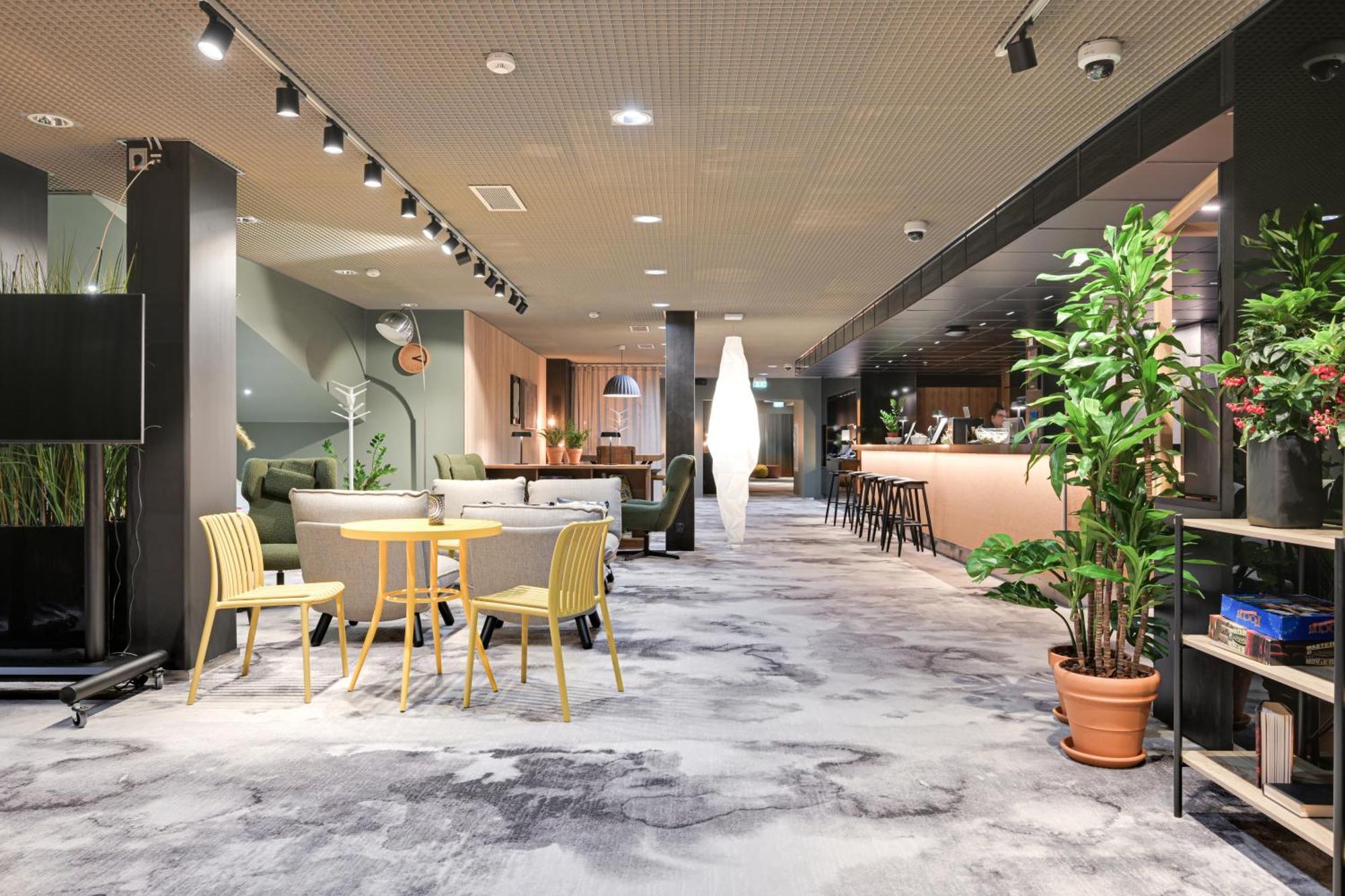 Comfort Hotel Xpress Helsinki Airport Terminal Vantaa Exterior photo