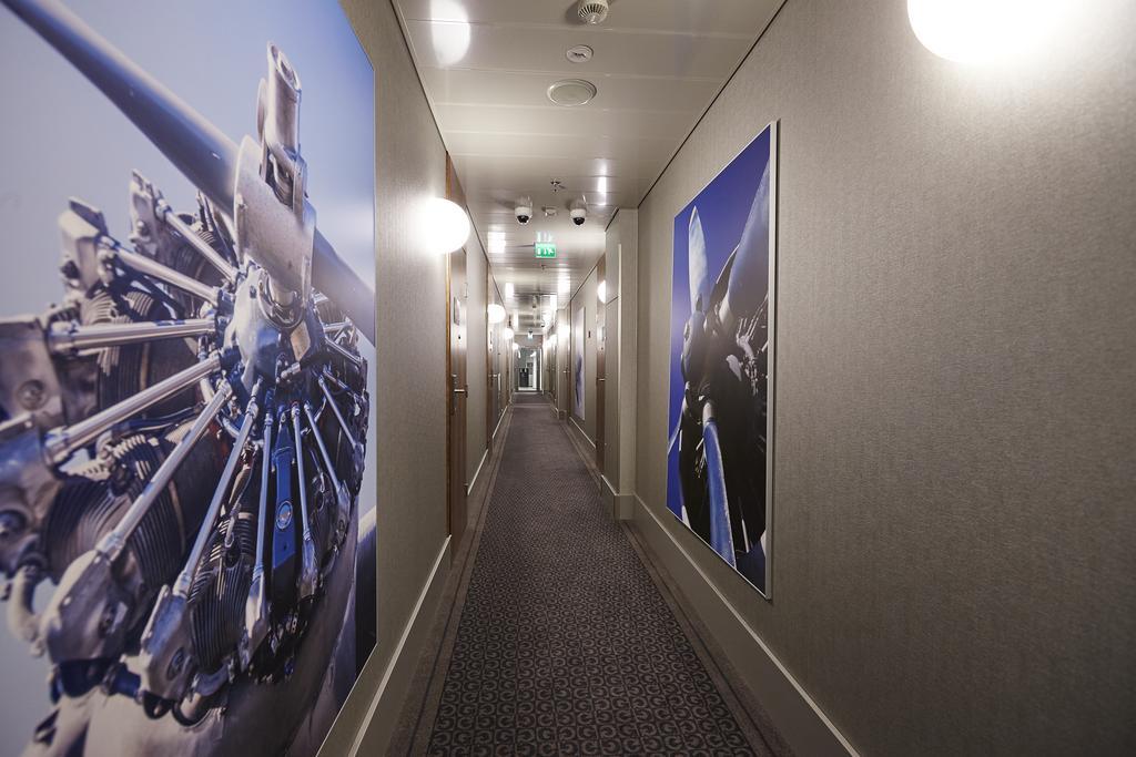 Comfort Hotel Xpress Helsinki Airport Terminal Vantaa Exterior photo
